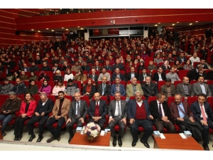 Yalçın Akdoğan Gebze’de Konferans Verdi