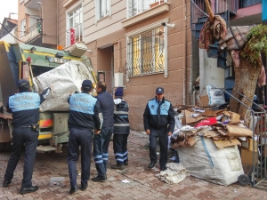 İzmit Belediyesinden ‘Çek Çek’ Operasyonu