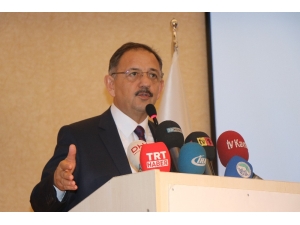 Çevre Ve Şehircilik Bakanı Mehmet Özhaseki: