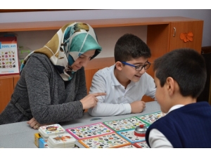 Teknoloji Bağımlılığına Karşı ‘Akıl Oyunları Sınıfı’ Açıldı