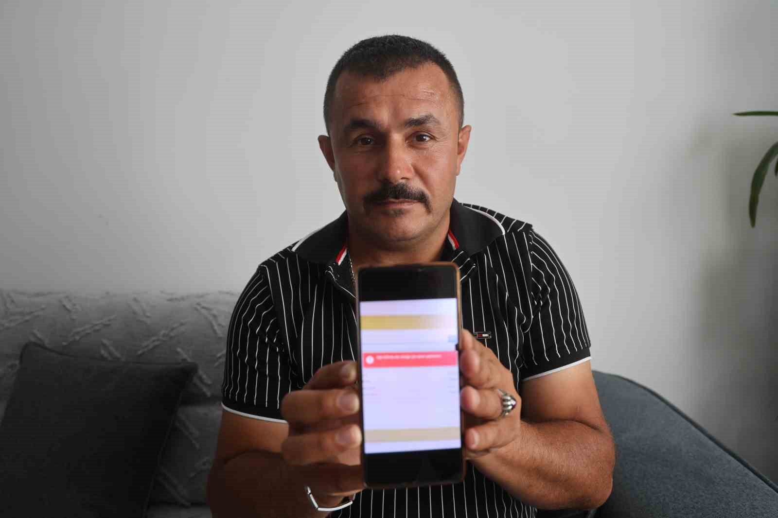 depremde-yasadigi-isim-karisikligiyla-sistemde-olu-olarak-gozuken-adam-trafik-cezasina-gelince-yasiyorum-ama-bazi-seylere-gelince-oluyorum