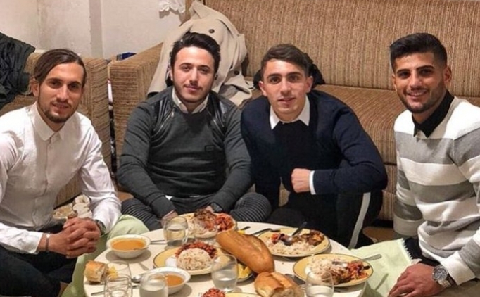 Trabzonsporlu Futbolcular, Tatilde Stres Atıyor