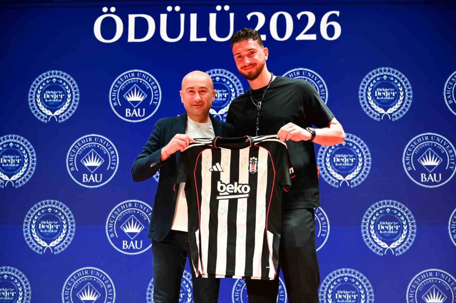 milli-basketbolcu-alperen-sengun-e-turkiye-ye-deger-katanlar-odulu