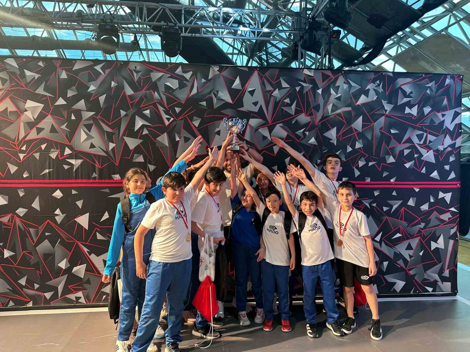 hado-akademi-junior-cup-ta-turkiye-sampiyonu-oldu