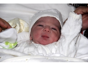 Elazığ’da 2018’in İlk Bebekleri "Yusuf" Ve Hatice" Oldu