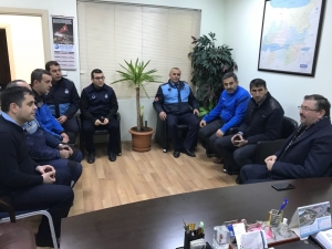 Genel Sekreter Bayram, Yeni Yıla Görevdeki Belediye Ekipleriyle Girdi