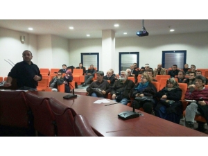 Arı Yetiştiriciliği Kursunda 54 Kursiyer Eğitim Alıyor