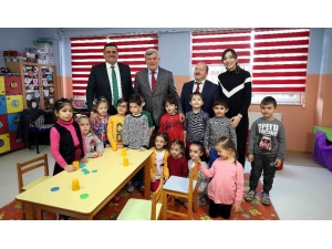 Başkan Karaosmanoğlu Okul Ziyaretlerine Devam Ediyor