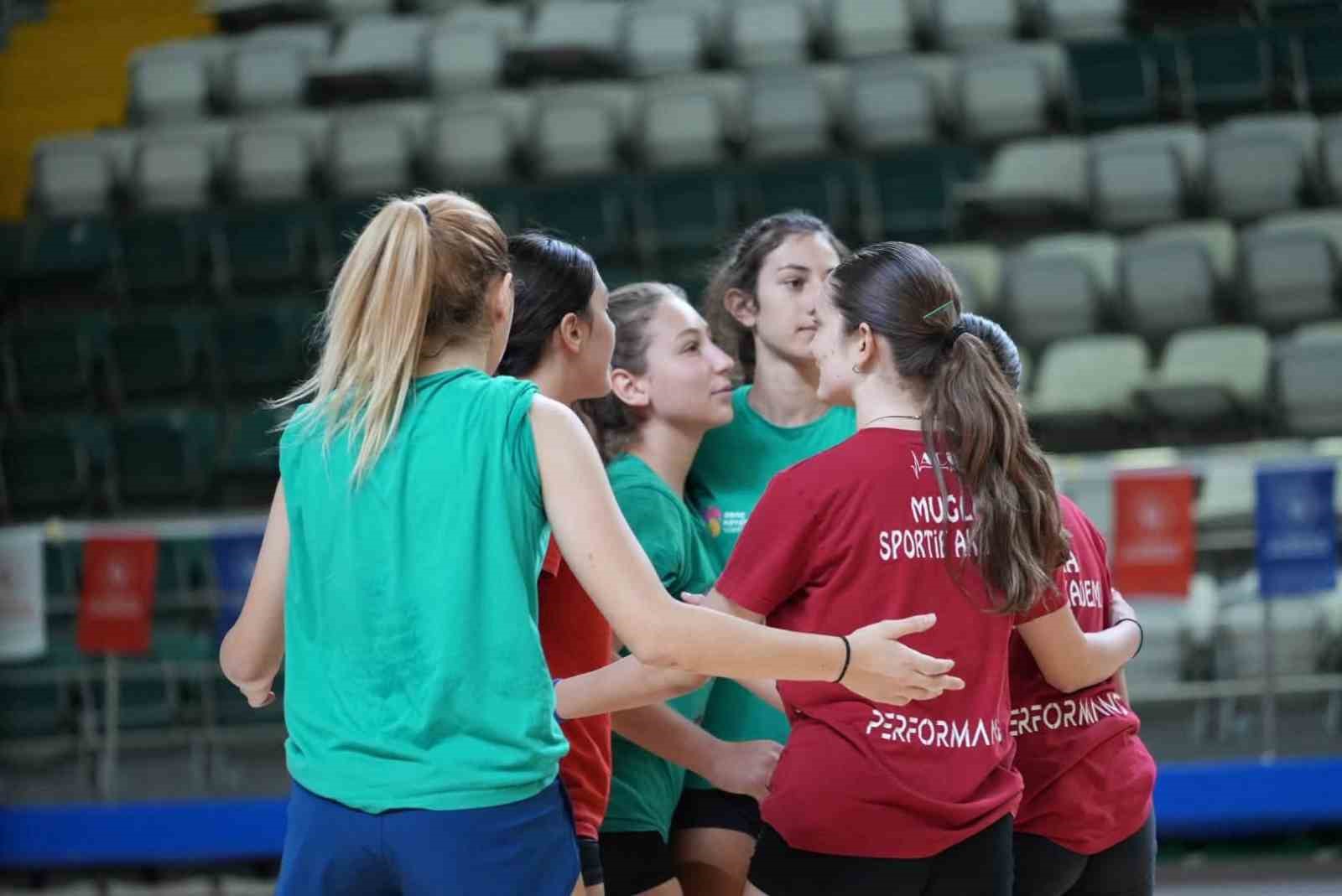 voleybolda-mugla-il-karmasi-hazirliklarini-tamamladi