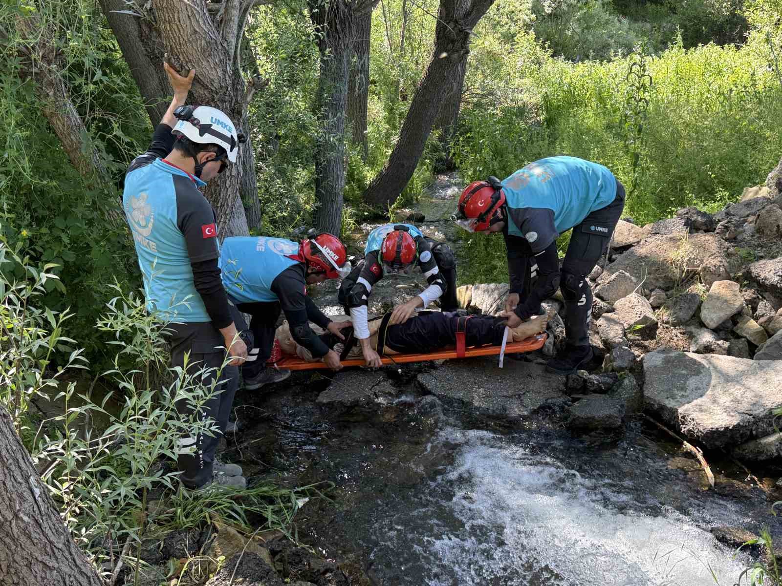umke-personeli-koramaz-vadisi-nde-zorlu-egitim-kampini-basariyla-tamamladi