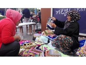 Çeyiz El Emeği Göz Nuru Olmaktan Çıktı