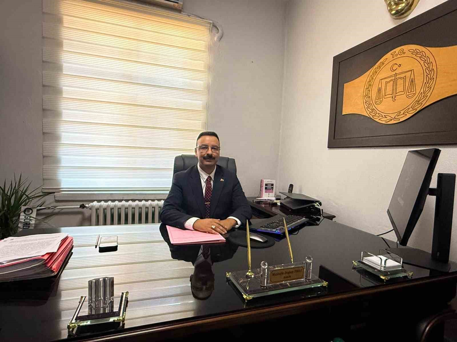 gordes-in-yeni-hakim-ve-savcisi-goreve-basladi