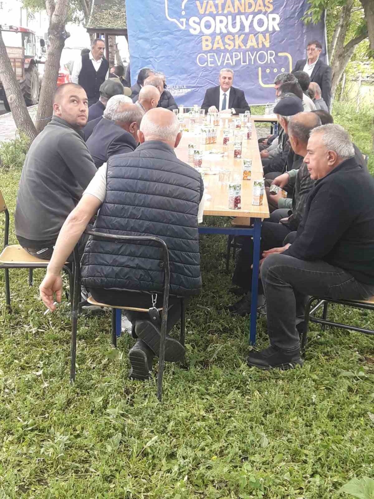 akyaka-da-vatandas-soruyor-baskan-cevapliyor-bulusmasi-yogun-ilgi-gordu