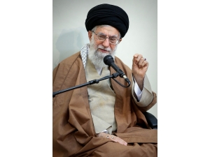 İran Dini Lideri Hamaney: "İran Düşmanları Para, Silah, Siyaset Ellerindeki Tüm İmkanları Kullanıyorlar"