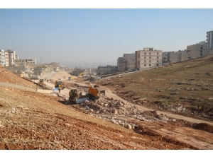 Eyyübiye’de Yol Yapım Çalışmaları Sürüyor