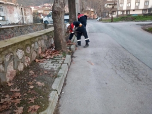 Körfez Belediyesi Temizlik Çalışmalarına Ara Vermiyor