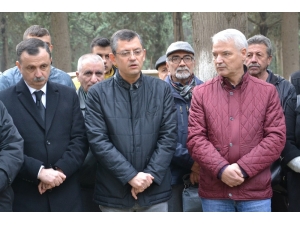 Chp’li Eski Başkan Mezarı Başında Anıldı