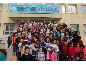 Eyyübiye Belediyesinden Öğrencilere 40 Bin Kitap