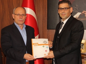 Karanfiller: “120 Bin Öğretmene İhtiyaç Var”