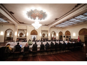 Bakan Çavuşoğlu’ndan İran Açıklaması: "Bu Sürece Sadece Netenyahu Ve Trump Destek Veriyor"