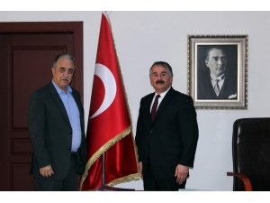 Hulusi Şentürk’ten Başkan Karakullukçu’ya Ziyaret