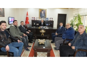 Burhaniye’de Kaymakam Öner, Yurt Dışına Gidecek Usta Ve Çırakları Kabul Etti