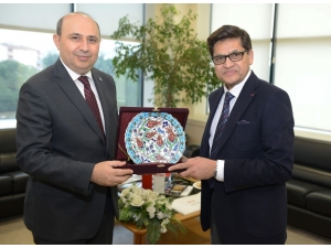 Hindistan İstanbul Başkonsolosu Azar Khan Btso’da