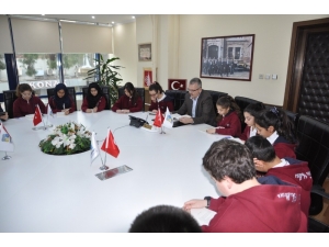 Özkan: “Eğitimilk Önceliğimiz”