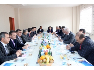 Özalp İlçesinde Eğitim Değerlendirme Toplantısı