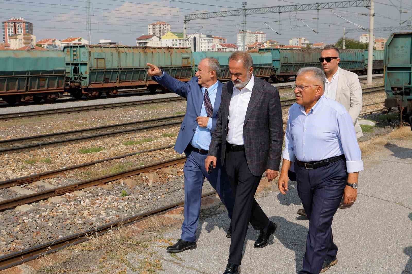 baskan-buyukkilic-tcdd-genel-muduru-kurt-ile-kayseri-nin-ulasimini-gorustu