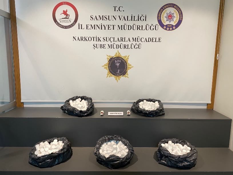 samsun-da-38-bin-uyusturucu-ecza-ele-gecirildi-3-gozalti