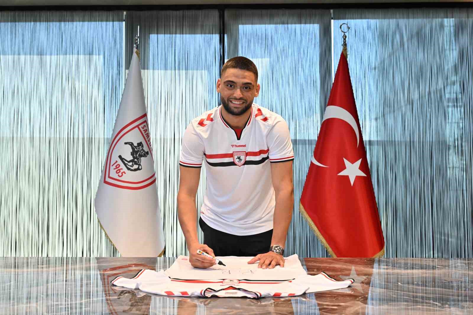 samsunspor-bilal-bayazit-i-kadrosuna-katti