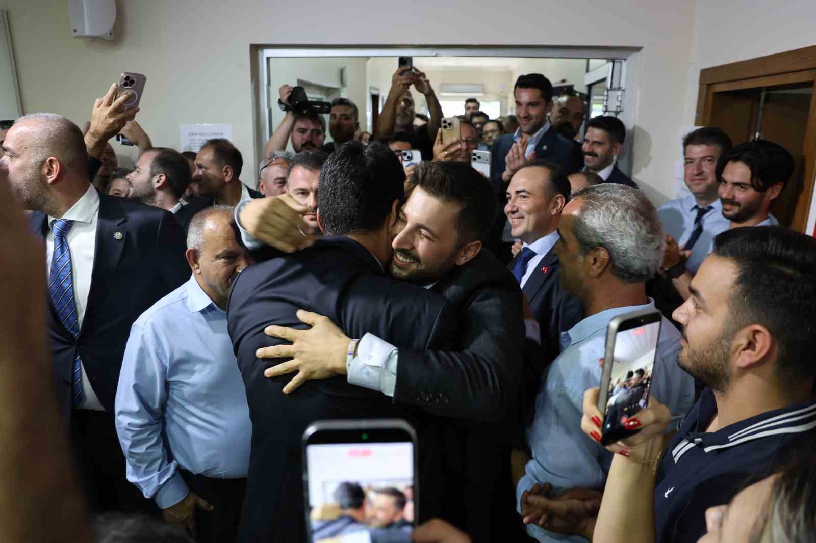 aydin-sanayi-odasi-nda-maras-ve-ekibi-guven-tazeledi