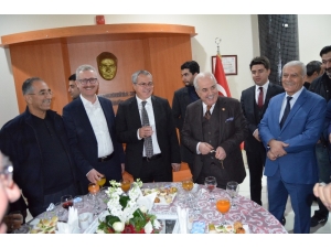 Vali Deniz, İş Merkezinin Lasmanına Katıldı