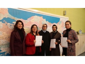 Ak Parti Marmaris Kadın Kollarında Görev Değişimi