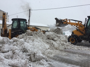 Bingöl’de Kapalı Olan Köy Yollarında Çalışmalar Sürüyor