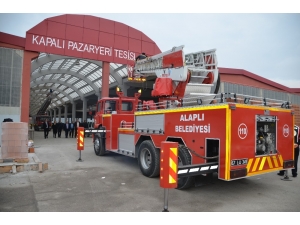 Başkan Tekin, Meclis Üyelerine Pazar Yerini Gezdirdi