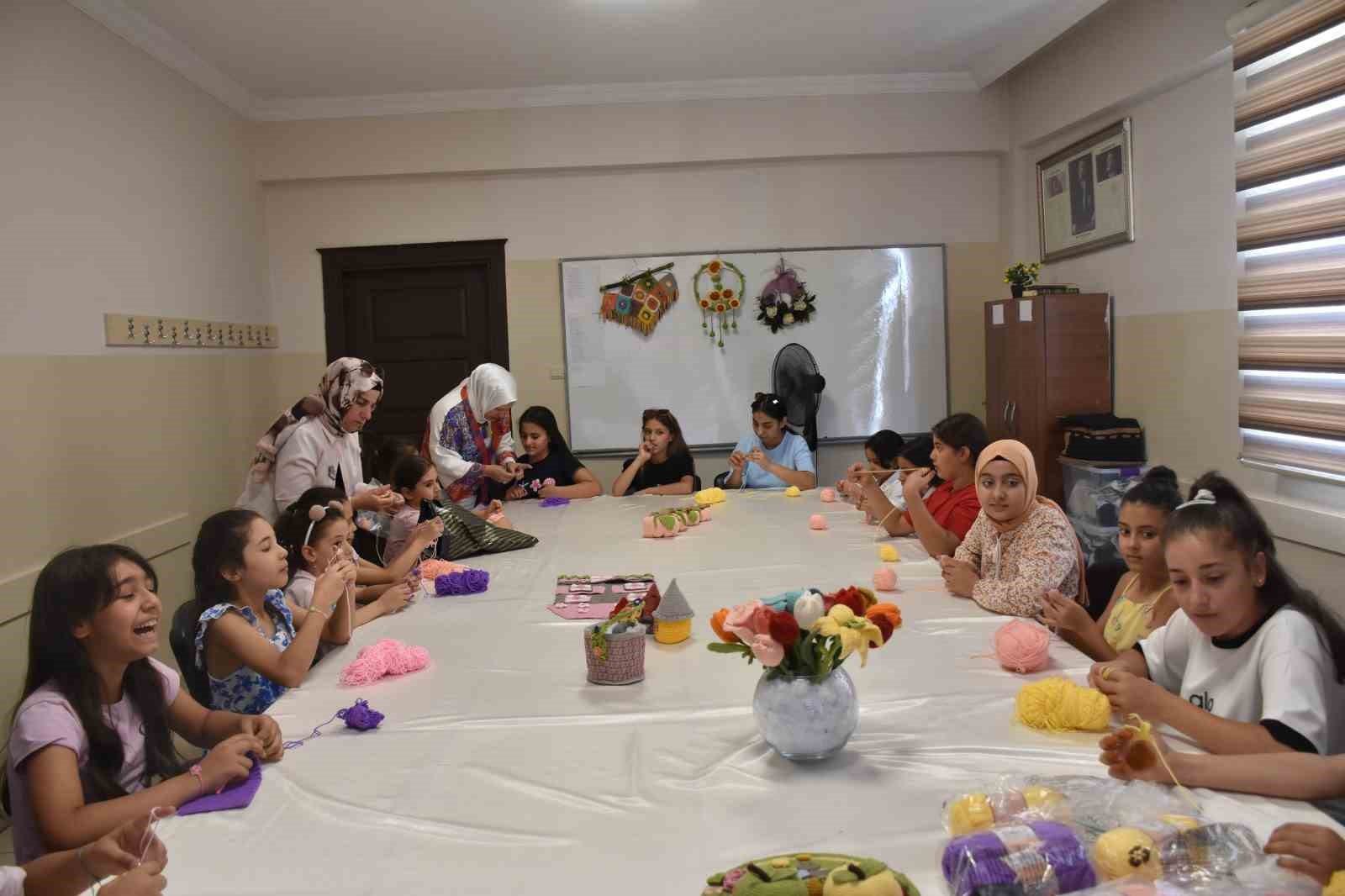 sahinbey-de-yaz-tatili-ilmek-ilmek-uretime-donusuyor