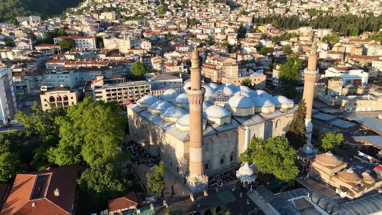 bursa-da-bayram-coskusu-tarihi-camilerde-yasandi