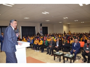 Rektör Taşaltın Lise Öğrencileriyle Buluştu