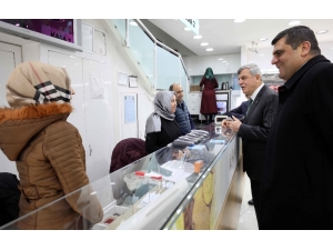 Başkan Karaosmanoğlu, İzmit Esnafını Ziyaret Etti