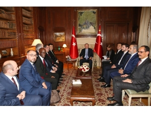 Cumhurbaşkanı Erdoğan, İslam Konseyi Temsilcilerini Kabul Etti