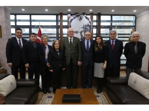 Chp Tepebaşı İlçe Örgütü Üyeleri Başkan Kurt’u Ziyaret Etti