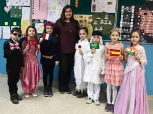 İngilizceyi Eğlenerek Öğreniyorlar