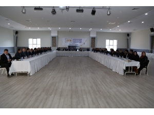 Artvin’de ‘Şehirlerin Ekonomik Beklentileri Paneli’ Gerçekleştirildi