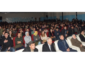 Pervari’de Tiyatroya Yoğun İlgi