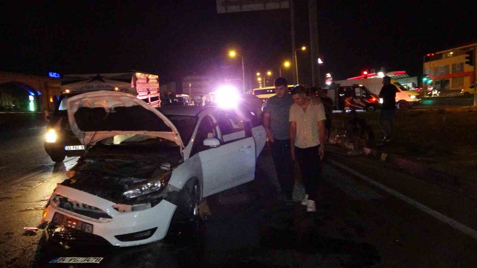 antalya-da-otomobiller-carpisti-2-yarali