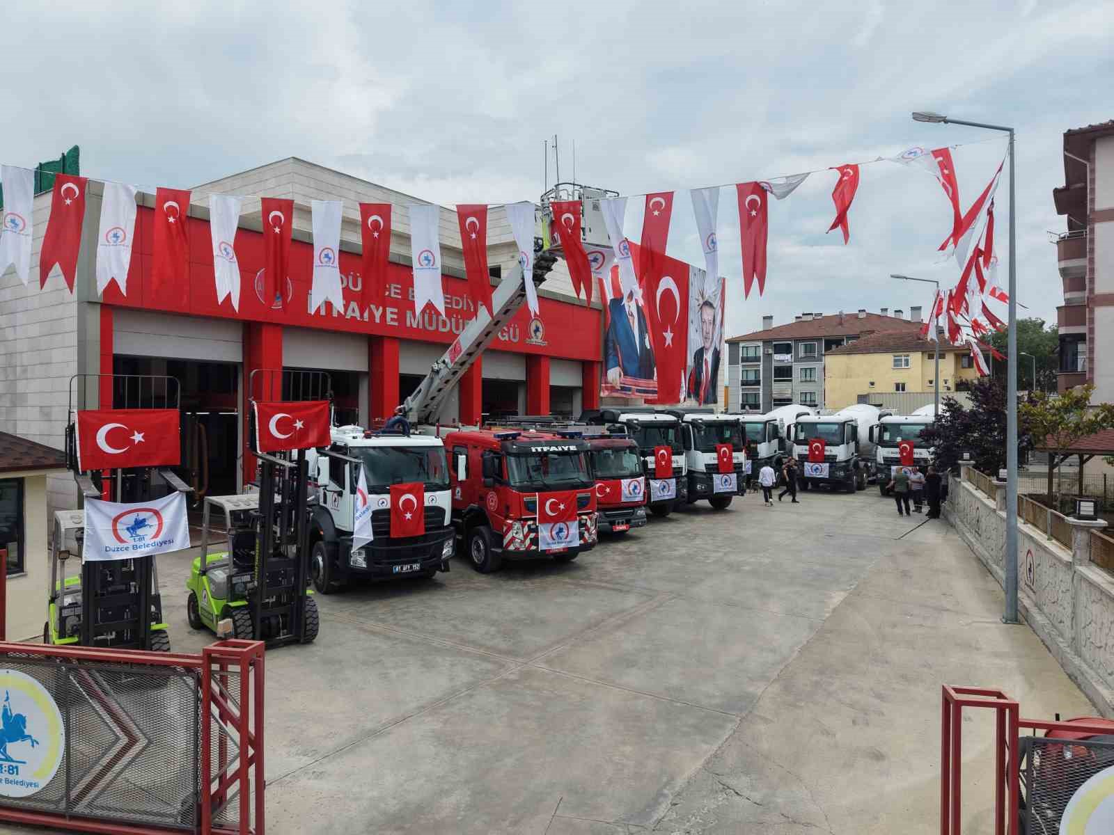 duzce-belediyesi-ne-12-araclik-takviye