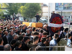 17 Yaşındaki Genç, Gözyaşları Arasında Son Yolculuğuna Uğurlandı