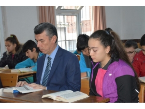 Kaymakam Sırmalı “Kitaplar, Hayatımızın Vazgeçilmez Birer Parçasıdır”